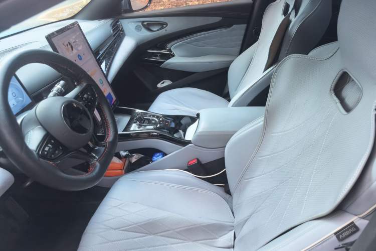 Used BYD Seal 2022 700 km Long-Range Rear-Wheel-Drive Version Left Front Seat