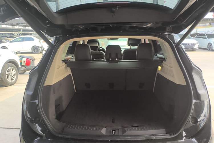 Used Lincoln MKC 2014 2.0T Two-Wheel-Drive Luxury Edition
