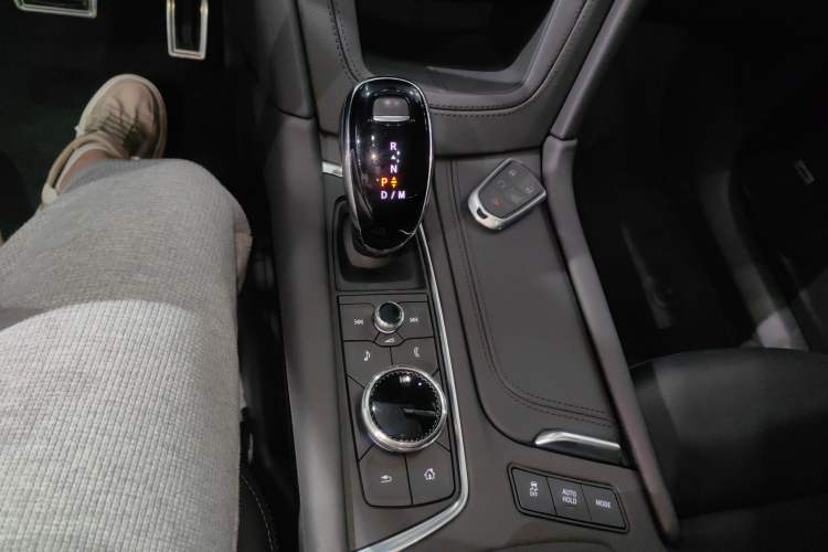 Used Cadillac XT6 2022 2.0T Six-Seater Four-Wheel Drive Luxury Version
