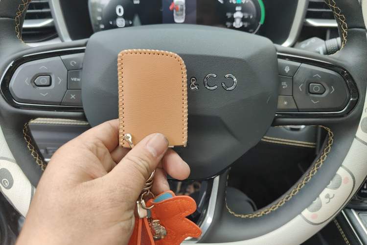 Used Lynk & Co 01 2023 2.0TD Two-Wheel Drive Pro Trim Vehicle Key