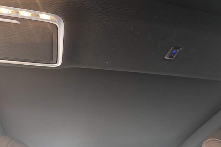 Used Mercedes-Benz S-Class 2014 S 320 L Business Model