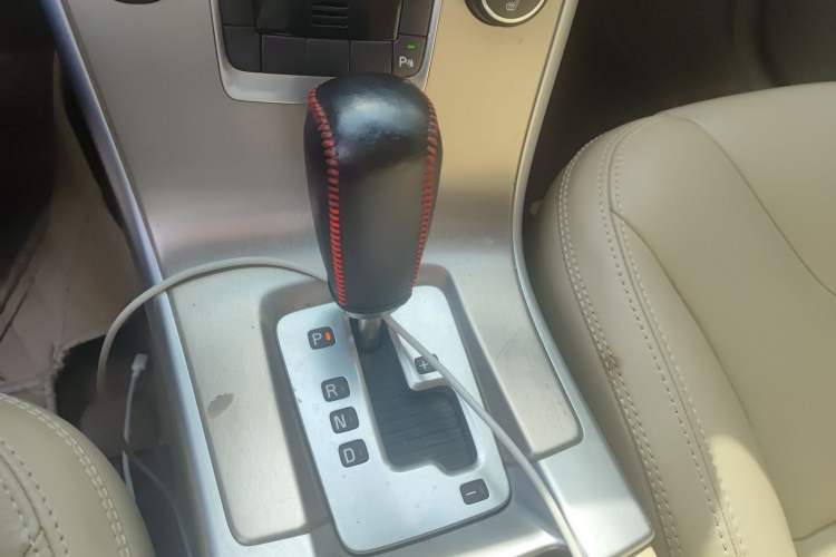 Used Volvo XC60 2012 T5 Comfort Edition Gear Lever