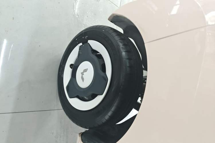 Used Wuling Hongguang MINIEV 2021 Macaron Fashion Edition Lithium-Ion Battery