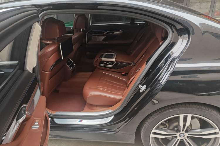 Used BMW 7 Series 2018 740Li xDrive Luxury Edition M Sport Package