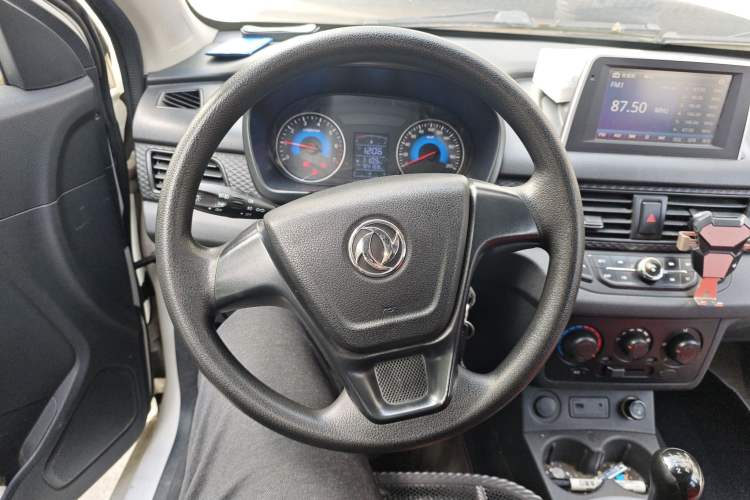 Used Dongfeng Fengon 330 2018 1.5L 330S Premium Edition DK15