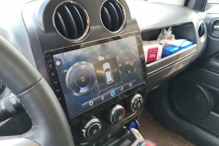 Used Jeep Compass 2011 2.0L two-wheel drive sport version