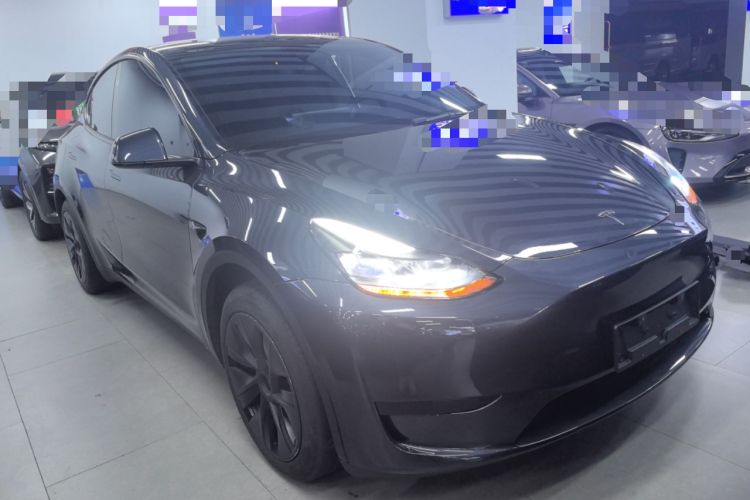 Used Tesla Model Y 2024 Rear-Wheel-Drive Version Front Right 45 Deg