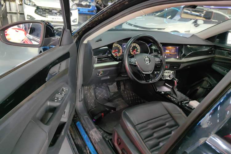 Used Volkswagen Passat 2019 330TSI Elite Edition China VI
