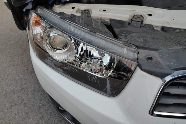 Used Chevrolet Captiva 2015 2.4L 4x4 Flagship Edition 7-Seater Exterior 3