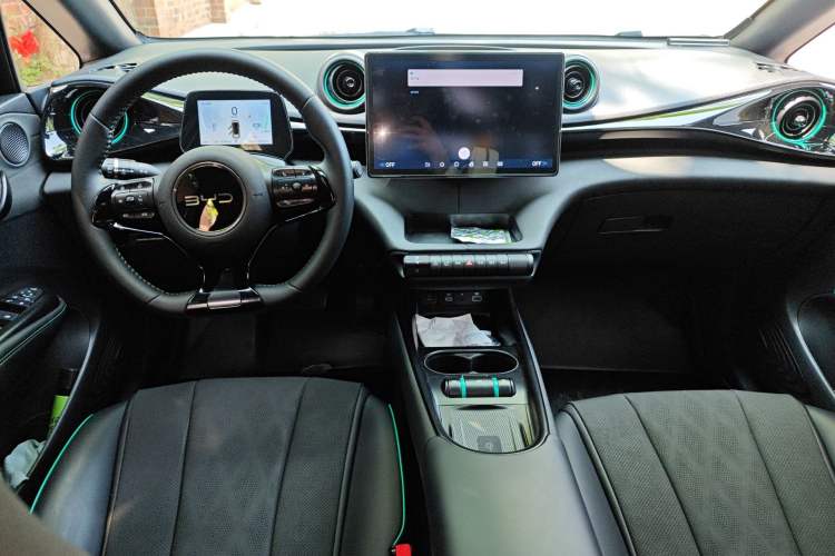 Used BYD Dolphin 2024 Honor Edition 420km Fashion Version Center Console