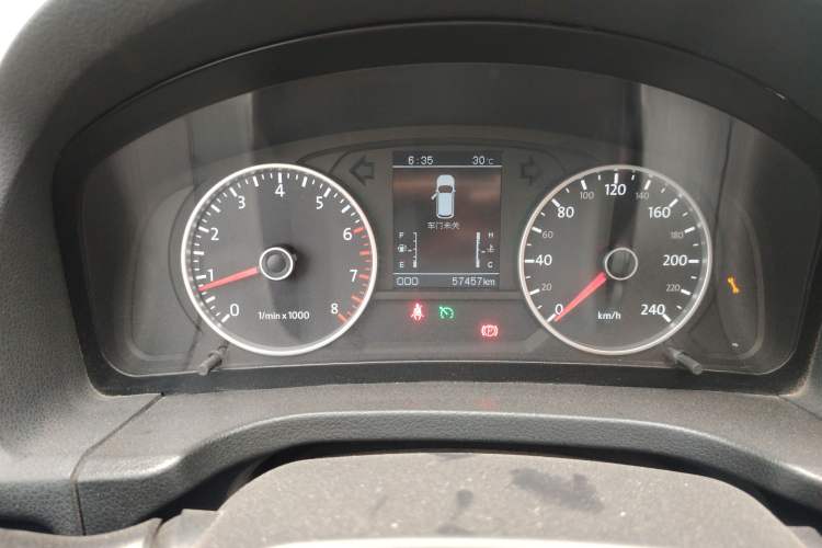 Used Yema T70 2016 Upgraded Model 1.5T Manual Luxury Version
