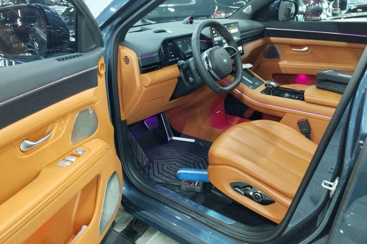 Used Hima AITO M7 2024 1.5T Intelligent Driving 4WD Ultra Version 6 Seats Driver Seat