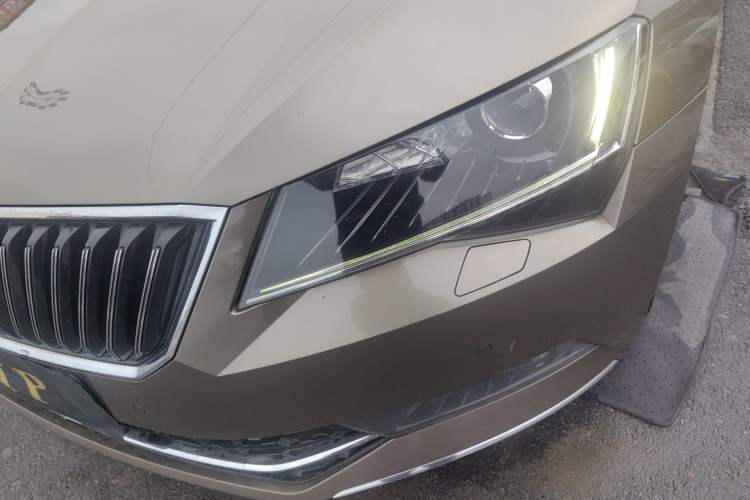 Used Skoda Superb 2016 TSI280 DSG Champion Edition Left Front Headlight