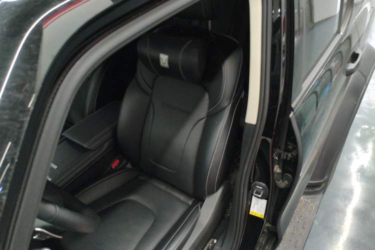 Used Tank 300 2025 2.0T Conqueror