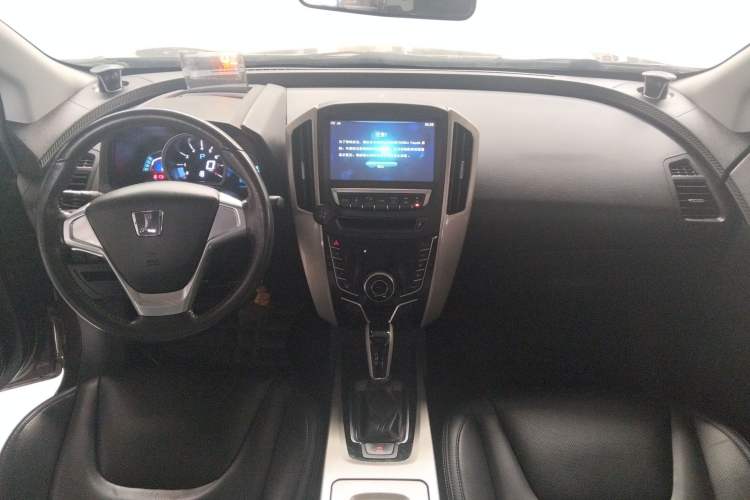 Used Luxgen U6 SUV 2015 1.8T Fashion Edition Center Console