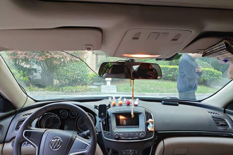 Used Buick Regal 2014 2.0L Leading Fashion Edition