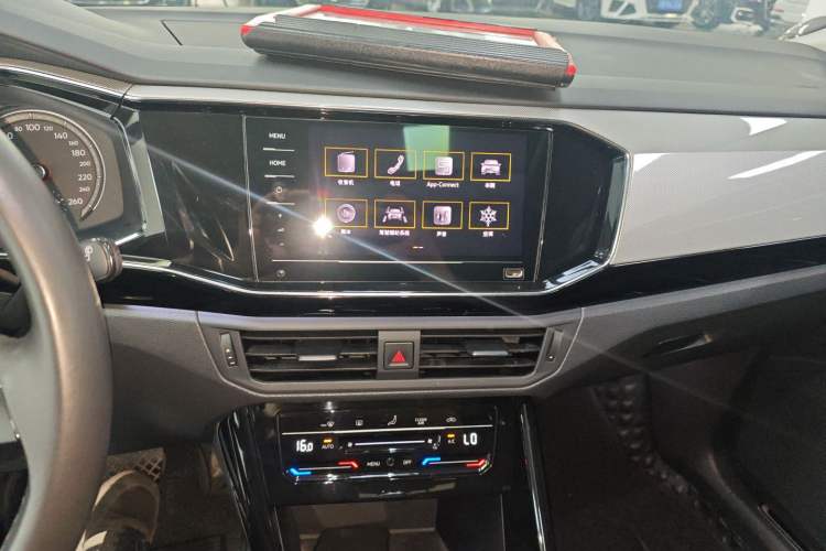 Used Volkswagen Tayron 2022 330TSI Two-Wheel Drive Luxury Smart Connectivity Version
