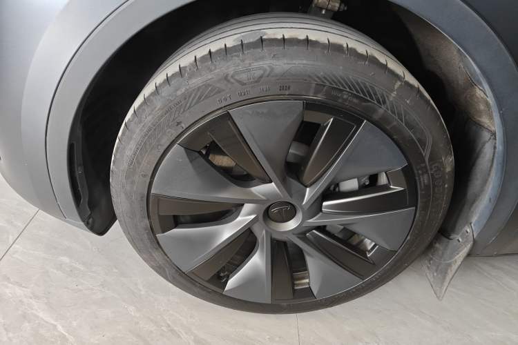 Used Tesla Model Y 2024 Rear-Wheel-Drive Version