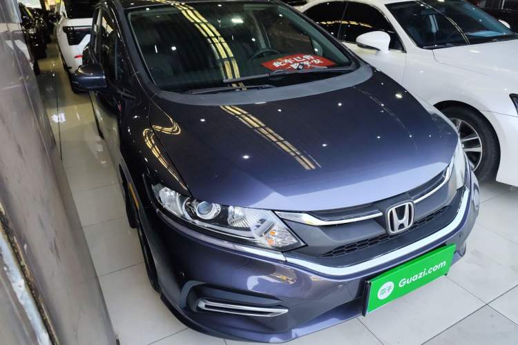 Used Honda Jade 2017 1.8L automatic Comfort version 5 seats
