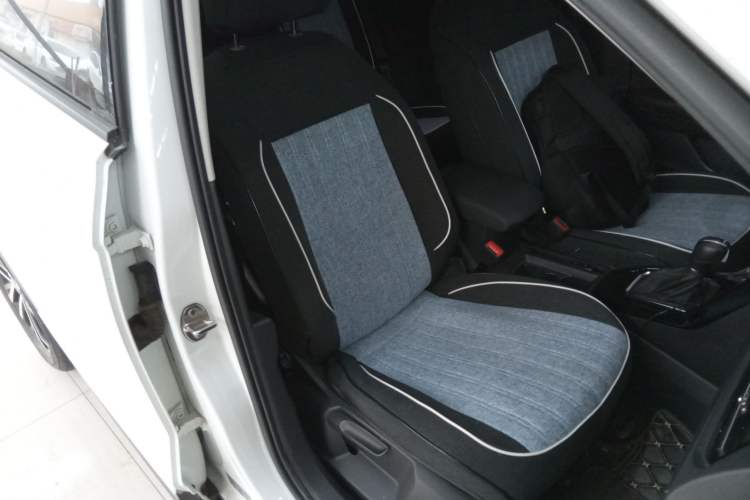 Used Volkswagen T-ROC 2021 280TSI DSG Two-Wheel Drive Elite Connect Edition
