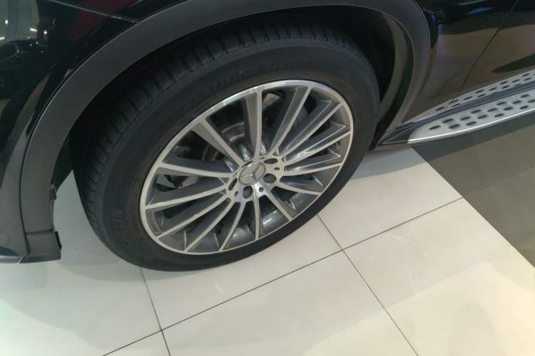 Used Mercedes-Benz GLC AMG 2017 AMG GLC 43 4MATIC Exterior 4