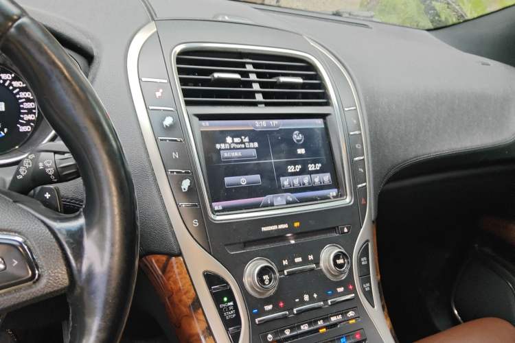 Used Lincoln MKX 2015 2.7T Four-Wheel Drive Prestige Edition Audio And AC Panel