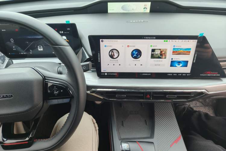 Used CHANGAN OSHAN Z6 2022 Blue Whale 1.5T DCT Smart Edition Urban Version Audio And AC Panel