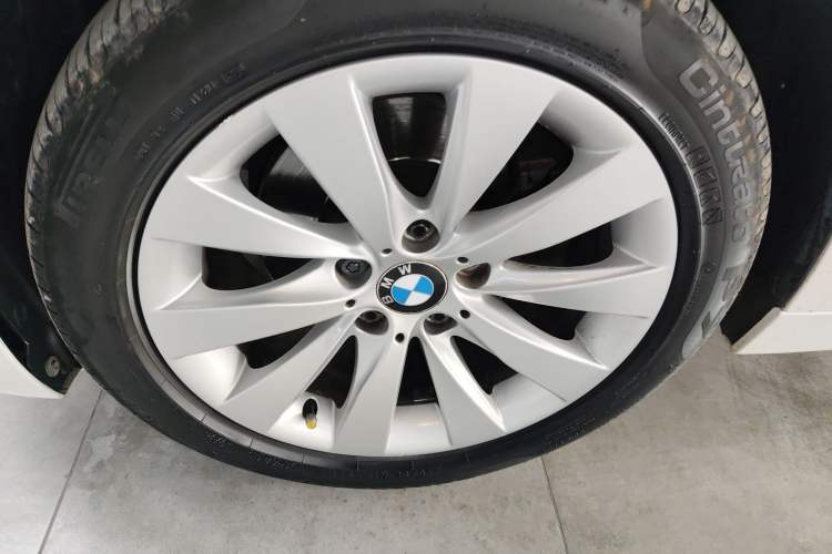 Used BMW 3 Series 2017 318Li Fashion Model Left Front Wheel Hub