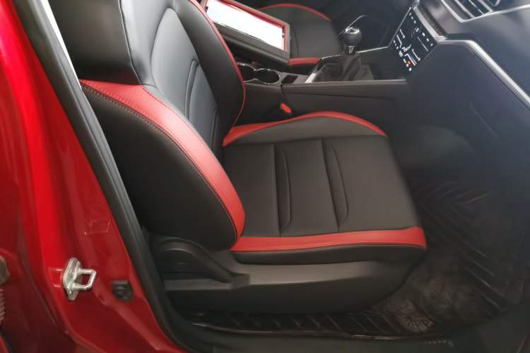 Used Venucia T60 2018 1.6L Manual ZhiShang Edition China V Standard
