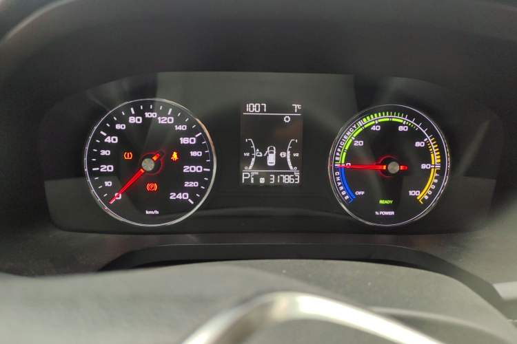 Used Roewe i6 New Energy 2019 PLUS 50T 4G Connected Glory Luxury Edition
