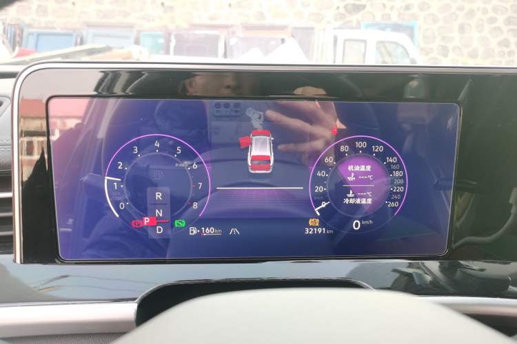 Used Volkswagen Tavendor 2024 380TSI All-Wheel-Drive R-Line Cruise Premium Edition