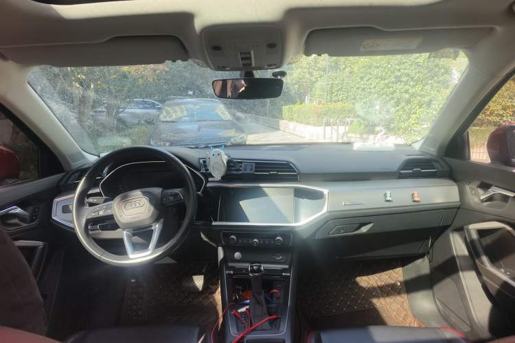 Used Audi Q3 2020 35 TFSI Fashionable and Elegant Model
