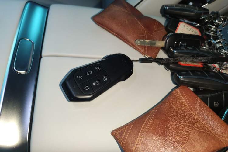 Used XPeng X9 2025 650 Long-Range Max