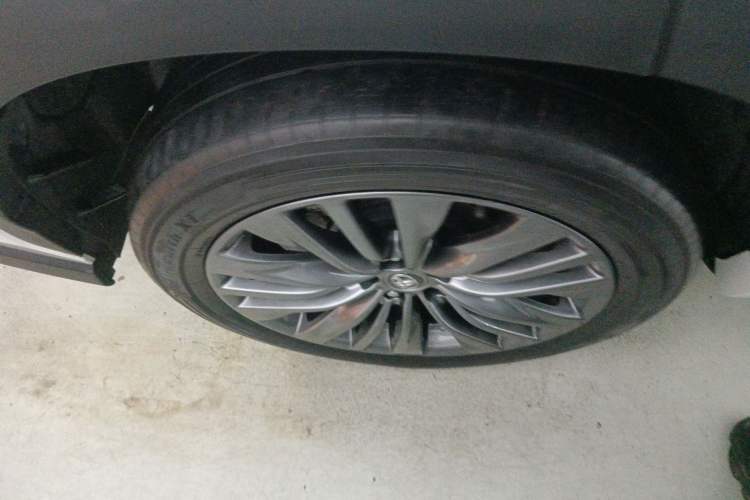 Used Toyota Highlander 2022 Dual-Engine 2.5L Four-Wheel Drive Prestige Version 7 Seats
