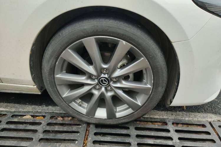 Used Mazda 3 Axela 2022 2.0L Automatic Zhi Rui Edition Right Front Wheel Hub