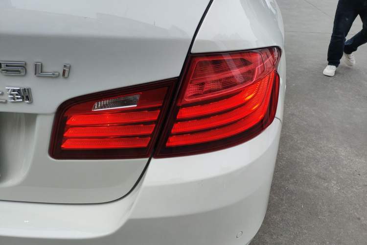 Used BMW 5 Series 2014 520i Elegant Edition