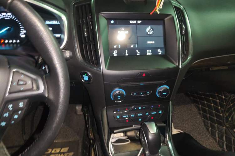 Used Ford Edge 2018 EcoBoost 245 Two-Wheel-Drive Titanium 7-Seater China V Standard