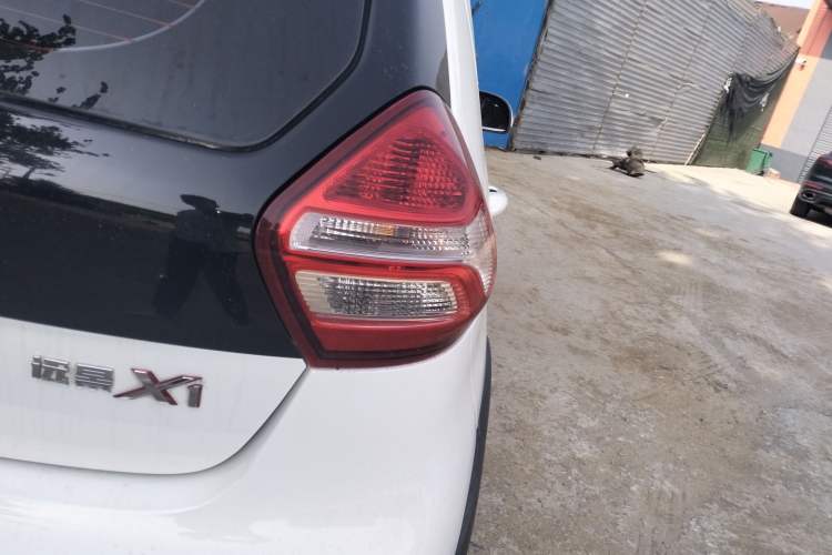 Used Geely Auto Vision X1 2017 1.3L Automatic Player Edition
