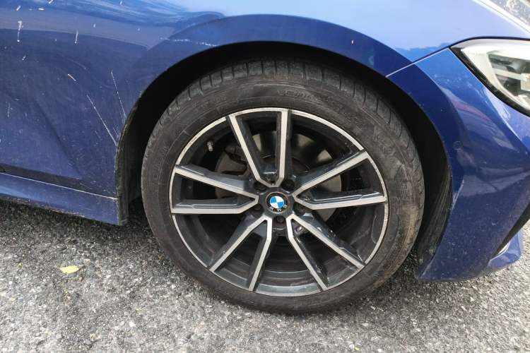 Used BMW 3 Series 2020 320Li M Sport Package Right Front Wheel Hub