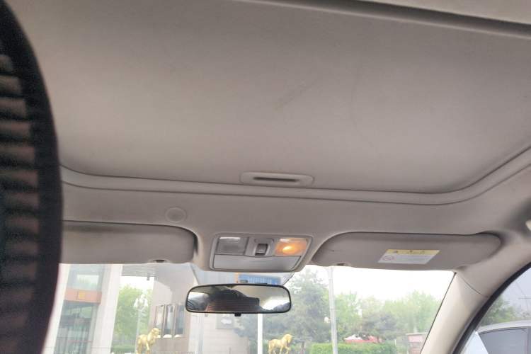 Used Kia kx1 Stonic 2021 1.4L CVT Fun & Sunroof Model
