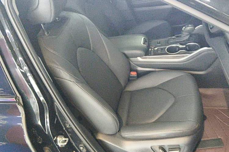 Used Toyota Highlander 2022 Dual-Engine 2.5L Four-Wheel Drive Supreme Edition 7-Seater Right Front Seat