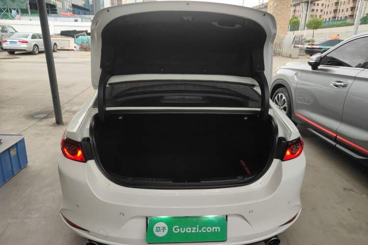 Used Mazda 3 Axela 2020 2.0L Automatic ZhiXuan Edition Trunk