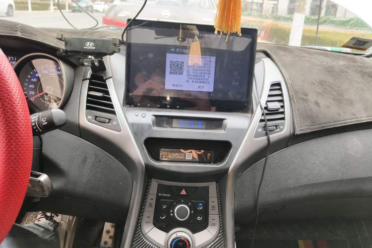 Used Hyundai Elantra (5th Generation / Langdong) 2016 1.6L Automatic Smart Version Audio And AC Panel