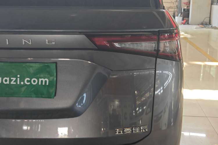 Used Wuling Jiachen 2022 1.5L Manual Comfort Edition Right Rear Taillight