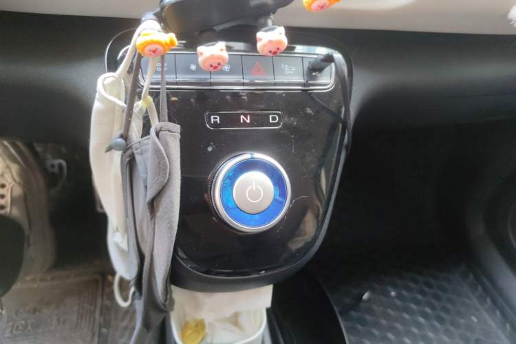 Used ORA White Cat 2022 Upgraded Model 305km Range Luxury Version Lithium-Ion Battery