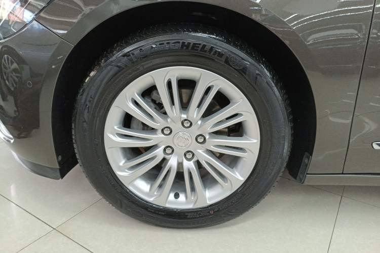 Used Buick LaCrosse 2018 20T Luxury Model
