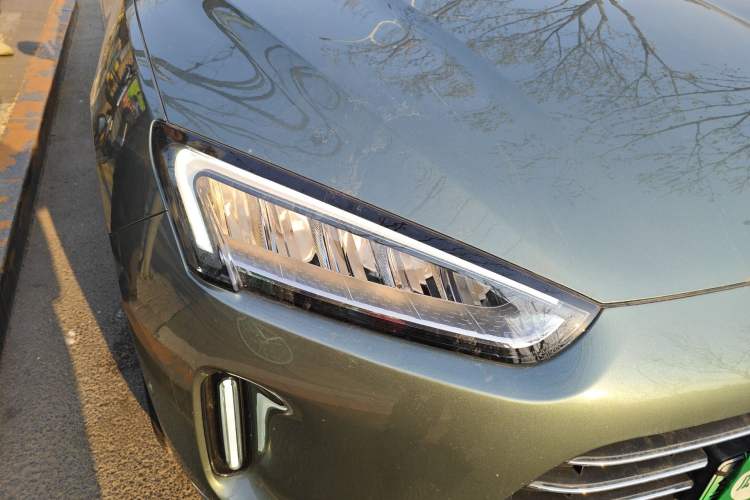 Used Hima AITO M5 2022 Extended-Range Four-Wheel Drive Ultimate Edition Right Front Headlight