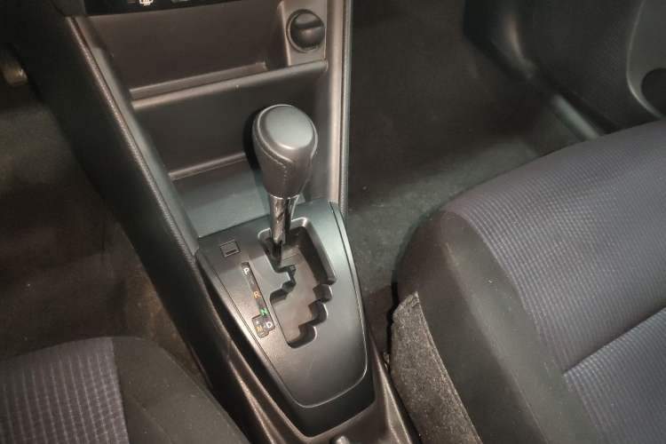 Used Toyota YARiS L Zhi Xuan 2019 1.5E CVT Dynamic Edition China VI compliant Gear Lever