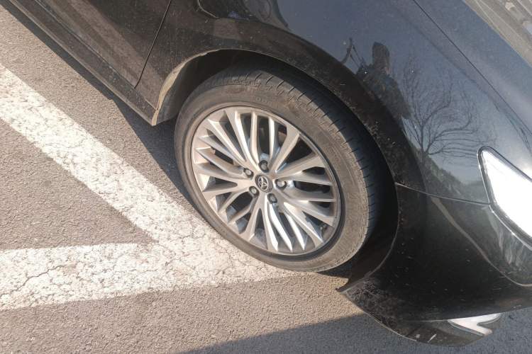 Used Toyota Camry 2019 Revised Version 2.5G Luxury Edition Right Front Wheel Hub