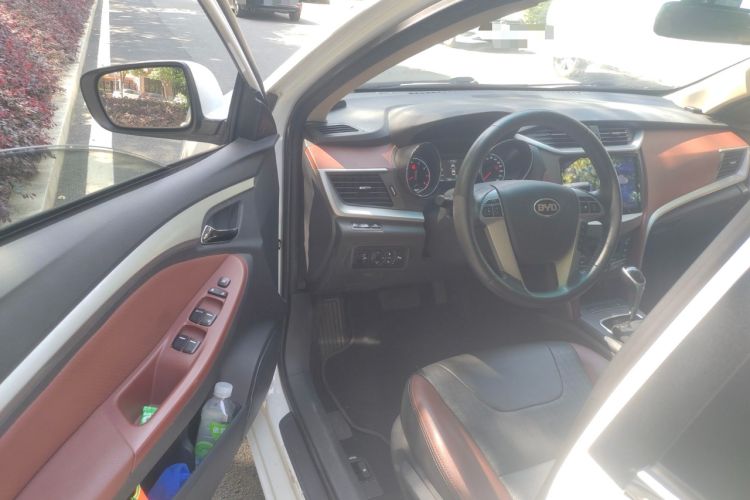 Used BYD G5 2014 1.5TID Automatic Prestige Model
